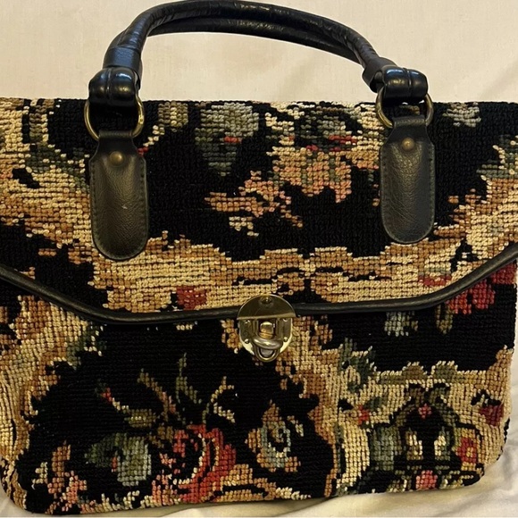 Meet your Posher, Kimberly - Picture 9 of 9